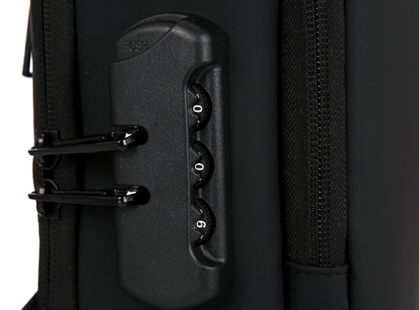 Erkek Şifreli USB Şarj Girişli Su Geçirmez Göğüs Çantası – Anti-Hırsız Tasarım