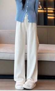 Kışlık Örgü Dokulu Polar Astarlı Kadın Pantolon – Yumuşak, Sıcak ve Zarif