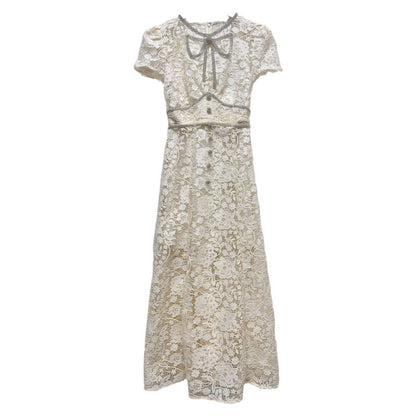 Üç Boyutlu Çiçek Detaylı Mavi- Beyaz Dantel Midi Elbise