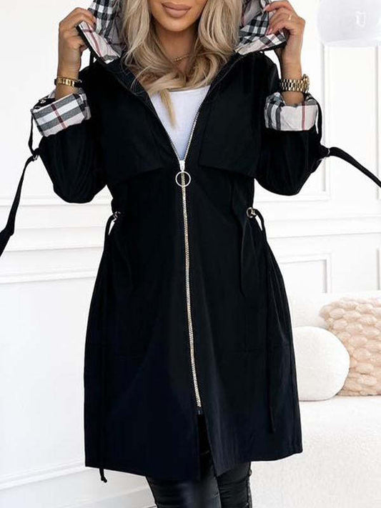 Kadın Kapüşonlu Su Geçirmez Trençkot – Şık ve Rahat Günlük Mont