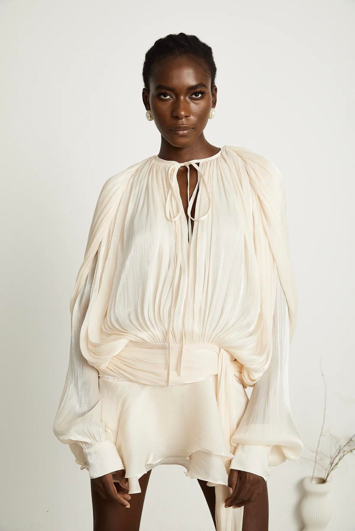 Kuşaklı Şortlu Krem-Siyah Mini Elbise