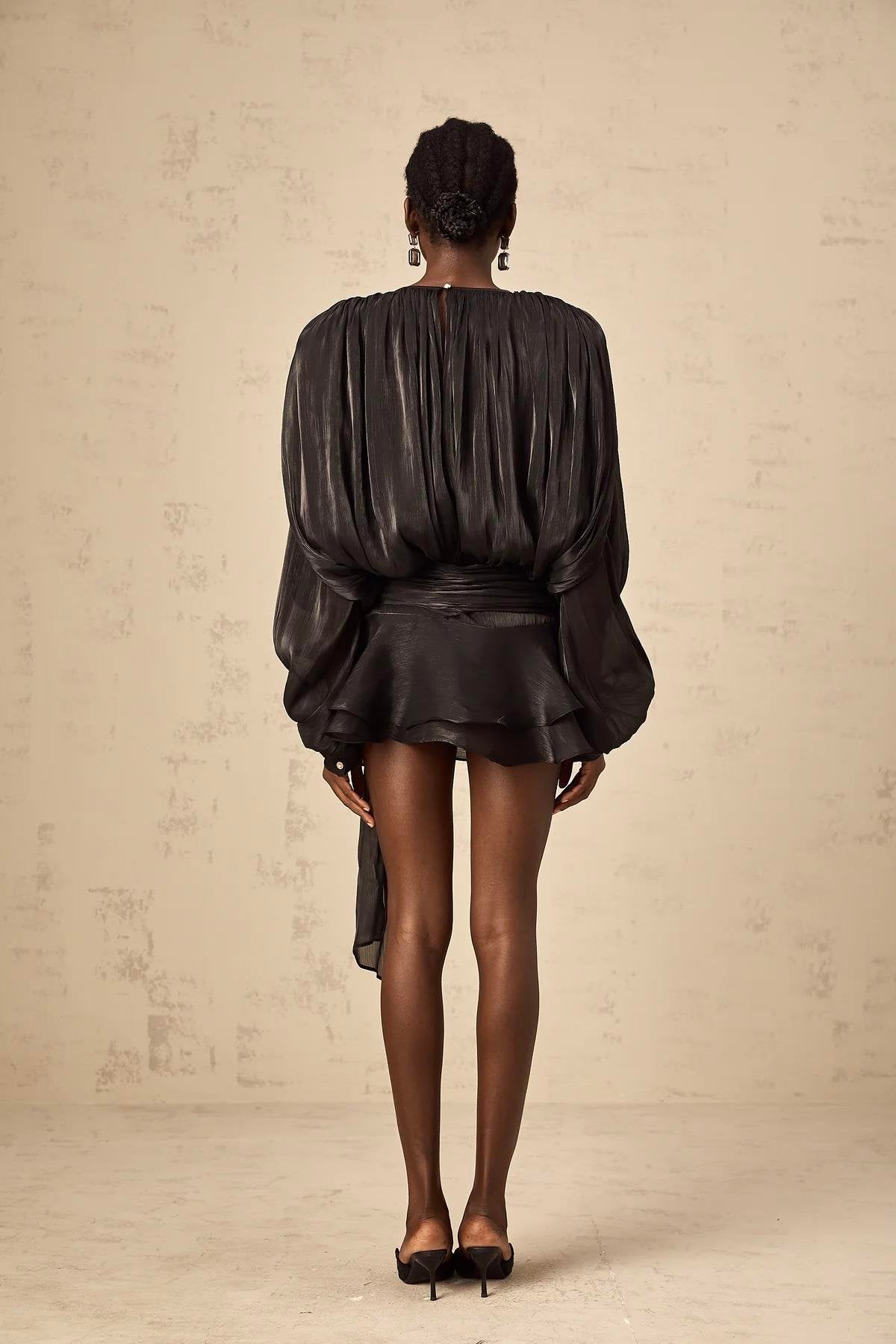 Kuşaklı Şortlu Krem-Siyah Mini Elbise