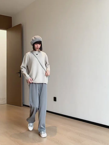 Kadife Dokulu Pliseli Kışlık Bol Paça Pantolon – Yumuşak, Sıcak ve Şık Konfor